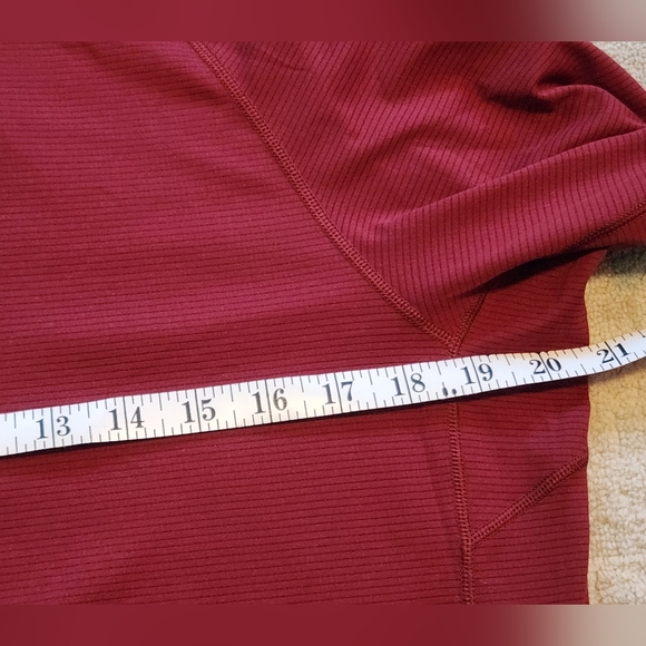 Men's Patagonia Lightweight Capilene Baselayer. Size M. Maroon. LIKE NEW. - Picture 7 of 7